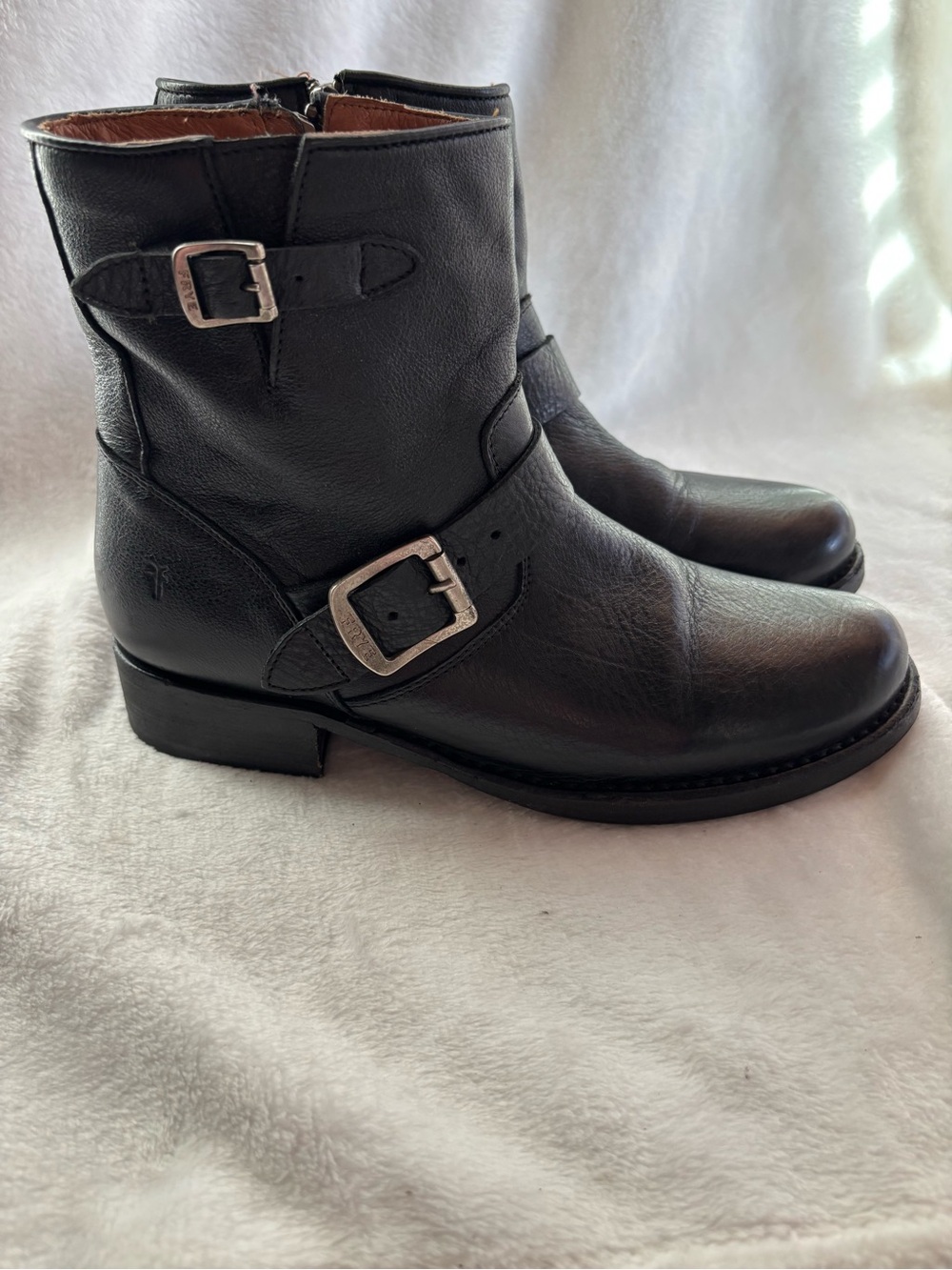 Frye Vicky Engineer Moto Ankle Boots Black Size 9